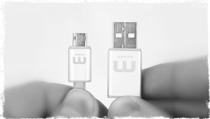 pentruprieteni.com, Pentru Prieteni, 2018, MicFlip - cablul USB